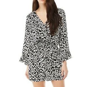 Scoop NYC - Tie Waist Romper - Black & White - Size L (12/14)